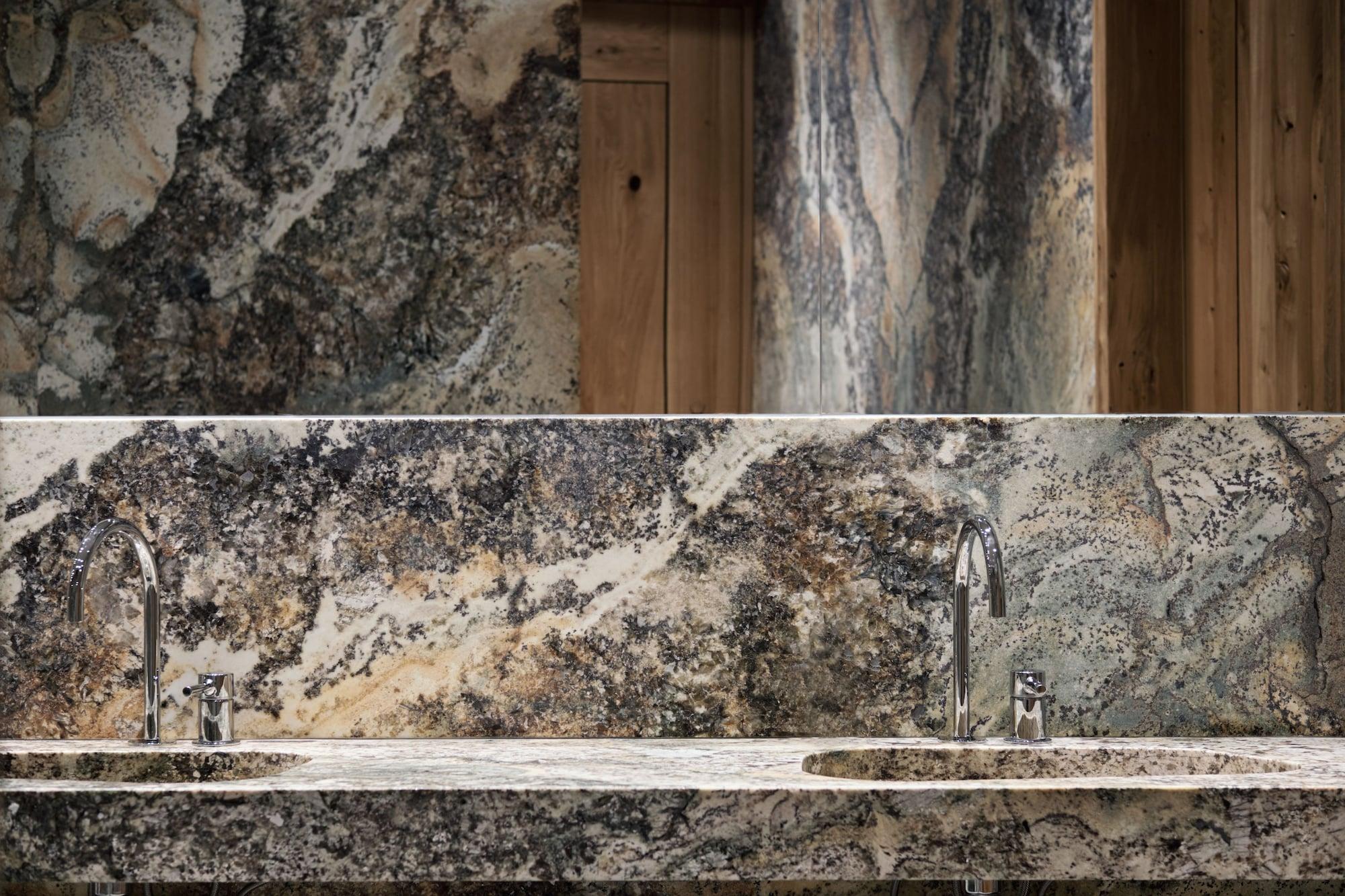 Hotel Warszawa Exterior photo Granite countertops